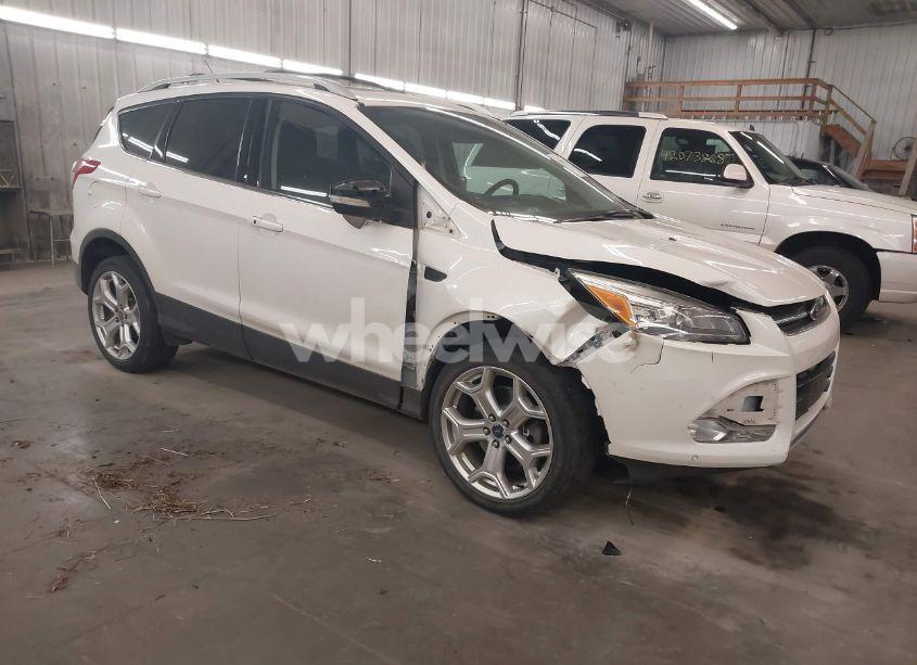 2016 Ford Escape TITANIUM (VIN 1FMCU9J9XGUC48953) main photo