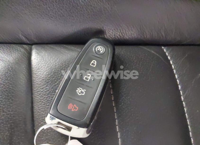 Photo 11 of 2016 Ford Escape TITANIUM (VIN 1FMCU9J9XGUC48953)