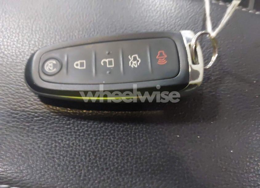 Photo 11 of 2017 Ford Escape TITANIUM (VIN 1FMCU9J9XHUB51401)