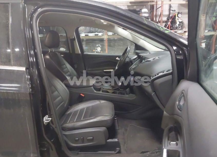 Photo 5 of 2017 Ford Escape TITANIUM (VIN 1FMCU9J9XHUB51401)