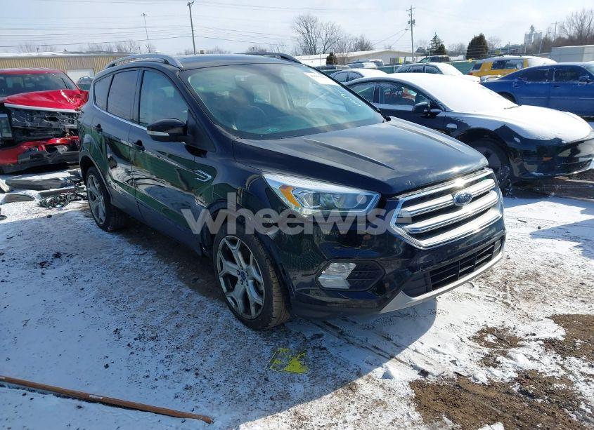 2017 Ford Escape TITANIUM (VIN 1FMCU9J9XHUD07758) main photo