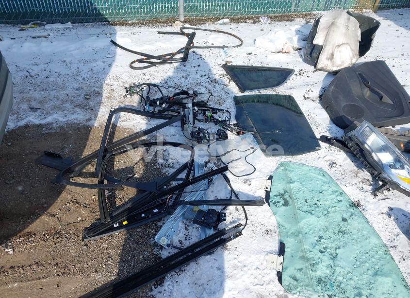 Photo 18 of 2017 Ford Escape TITANIUM (VIN 1FMCU9J9XHUD07758)