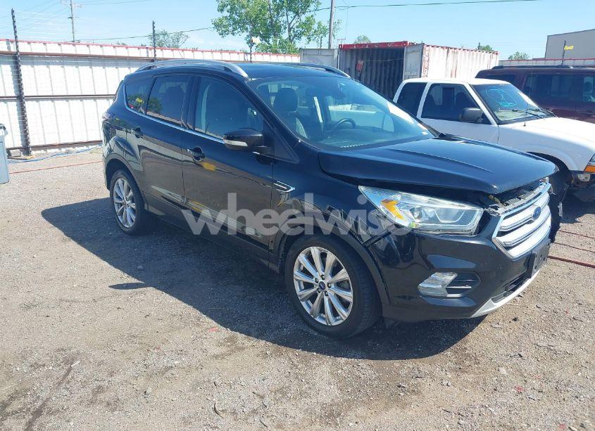 2017 Ford Escape TITANIUM (VIN 1FMCU9J9XHUD76420) main photo