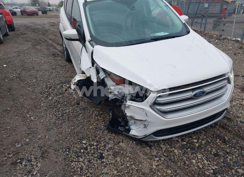 2017 Ford Escape TITANIUM (VIN 1FMCU9J9XHUD84145) main photo