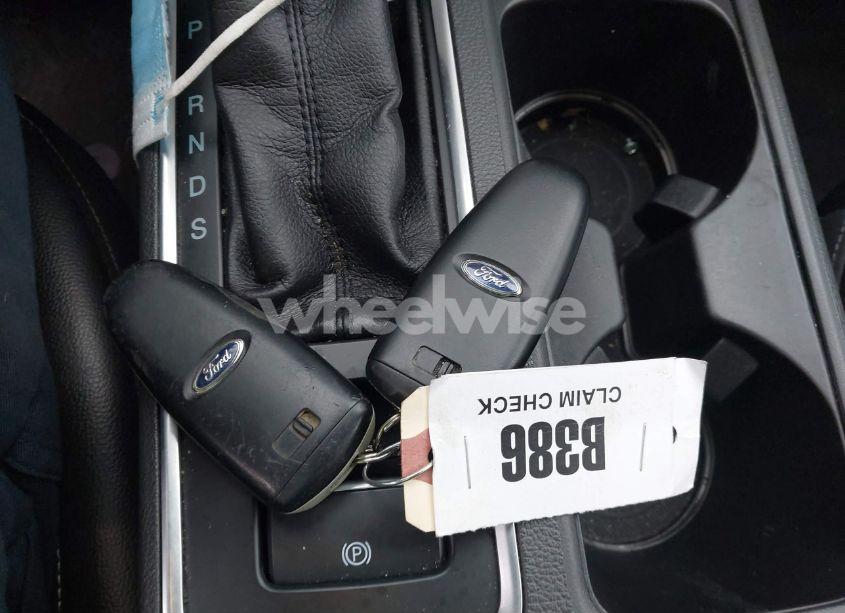 Photo 11 of 2017 Ford Escape TITANIUM (VIN 1FMCU9J9XHUD84145)