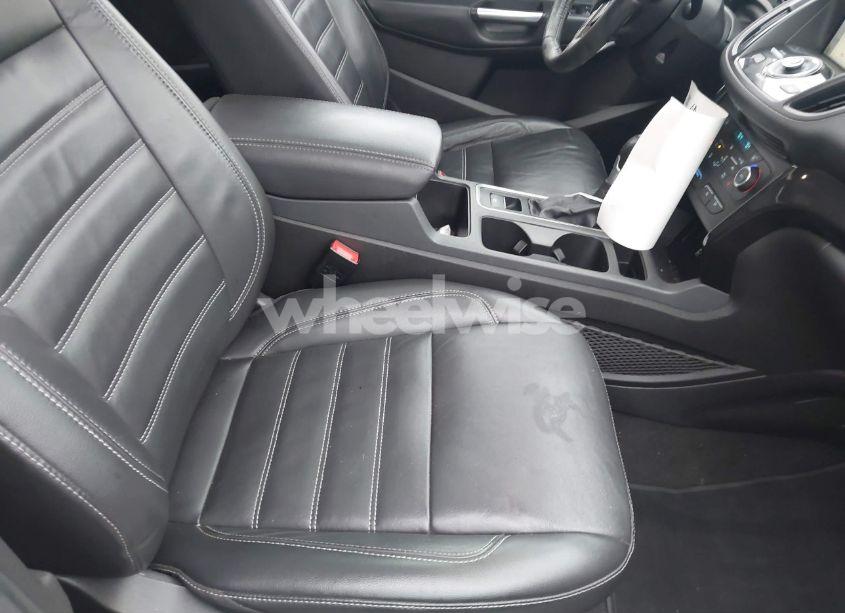 Photo 5 of 2017 Ford Escape TITANIUM (VIN 1FMCU9J9XHUD84145)