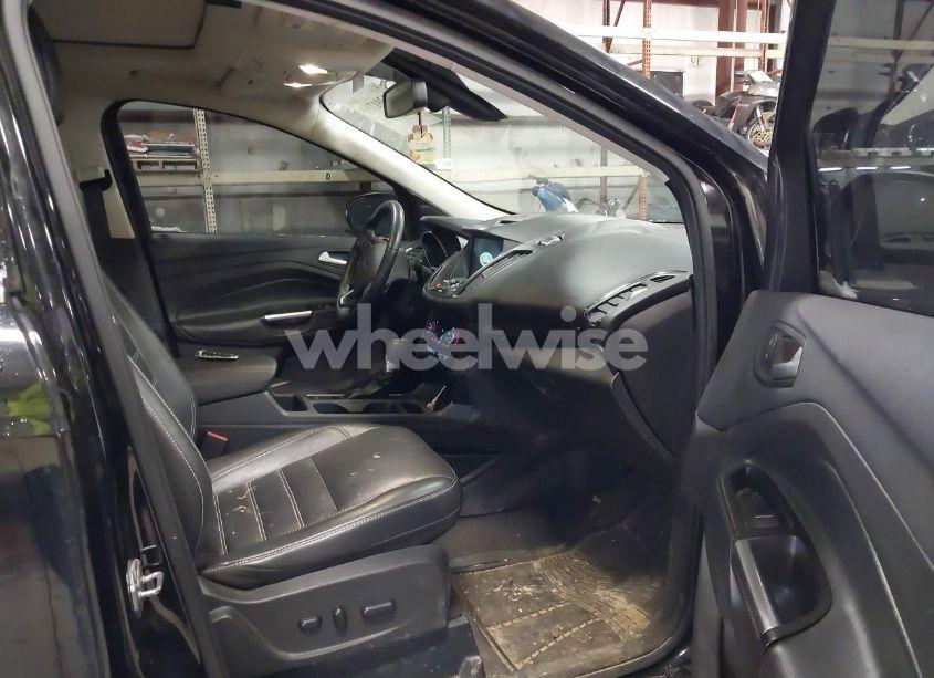 Photo 5 of 2017 Ford Escape TITANIUM (VIN 1FMCU9J9XHUE80924)