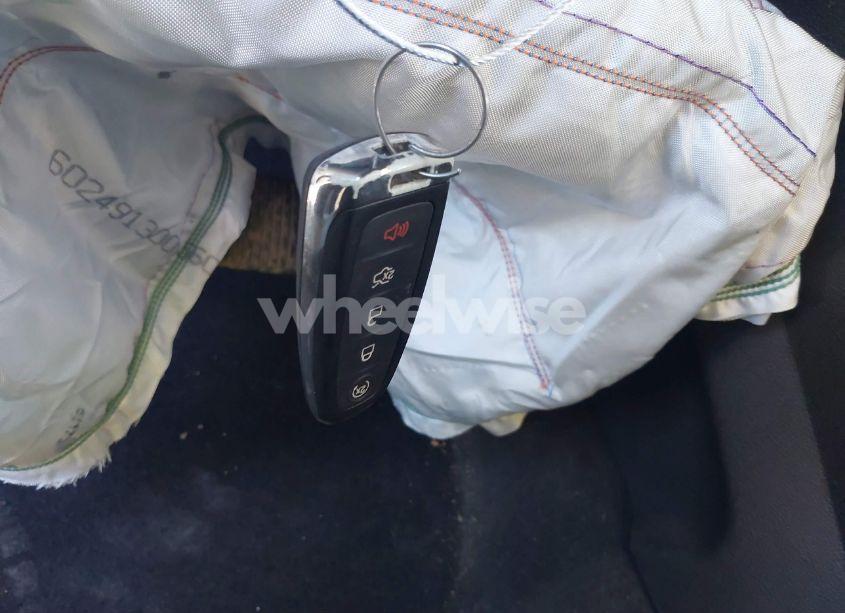 Photo 11 of 2017 Ford Escape TITANIUM (VIN 1FMCU9J9XHUE90305)