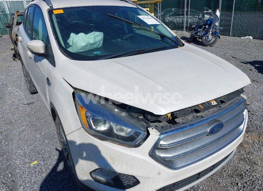 Photo 6 of 2017 Ford Escape TITANIUM (VIN 1FMCU9J9XHUE90305)