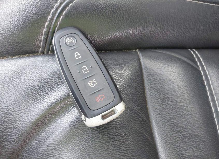 Photo 11 of 2019 Ford Escape TITANIUM (VIN 1FMCU9J9XKUA69031)