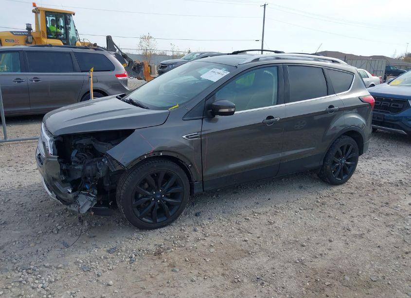Photo 2 of 2019 Ford Escape TITANIUM (VIN 1FMCU9J9XKUA69031)