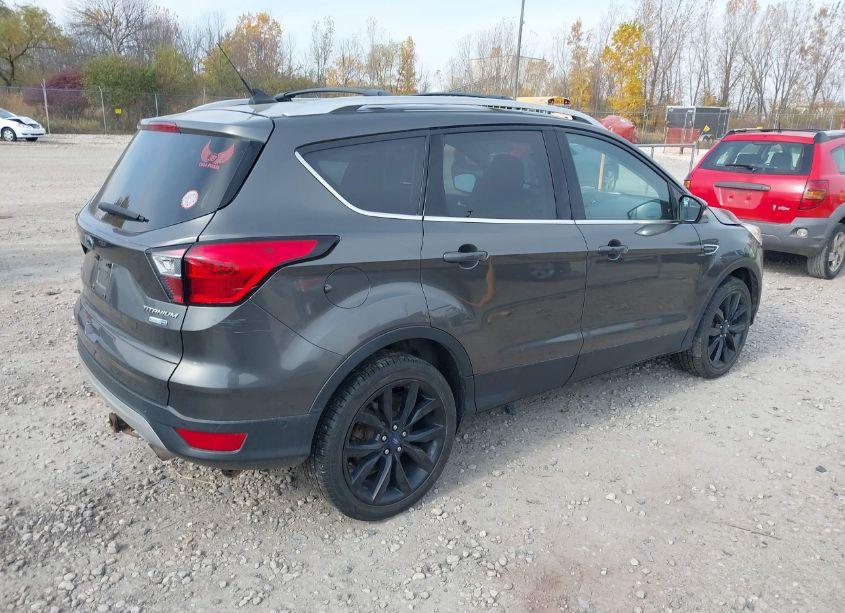 Photo 4 of 2019 Ford Escape TITANIUM (VIN 1FMCU9J9XKUA69031)