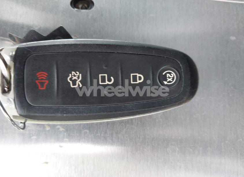 Photo 11 of 2019 Ford Escape TITANIUM (VIN 1FMCU9J9XKUB41992)