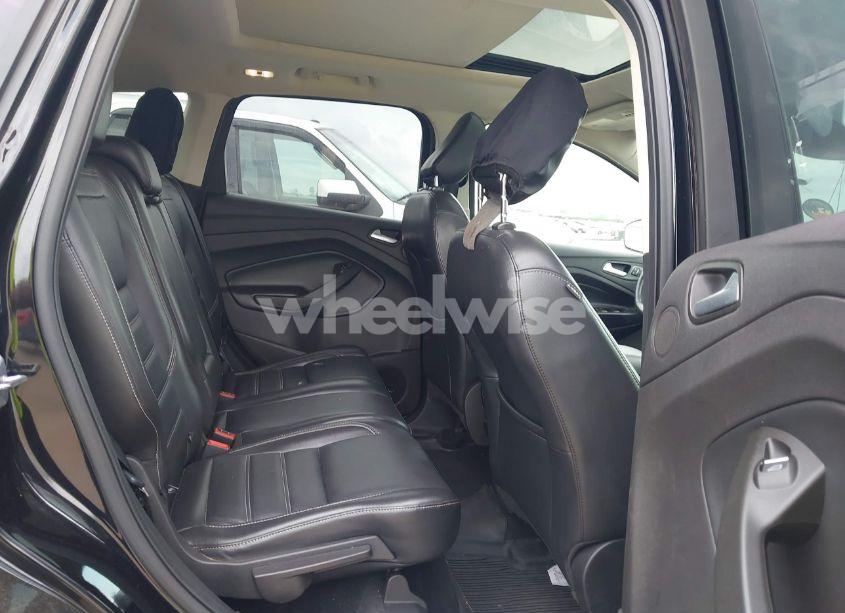 Photo 8 of 2019 Ford Escape TITANIUM (VIN 1FMCU9J9XKUB41992)