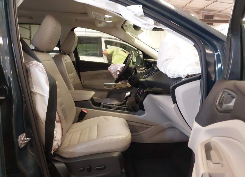 Photo 5 of 2019 Ford Escape TITANIUM (VIN 1FMCU9J9XKUB58825)