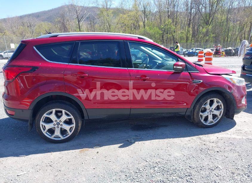 Photo 13 of 2019 Ford Escape TITANIUM (VIN 1FMCU9J9XKUC23513)