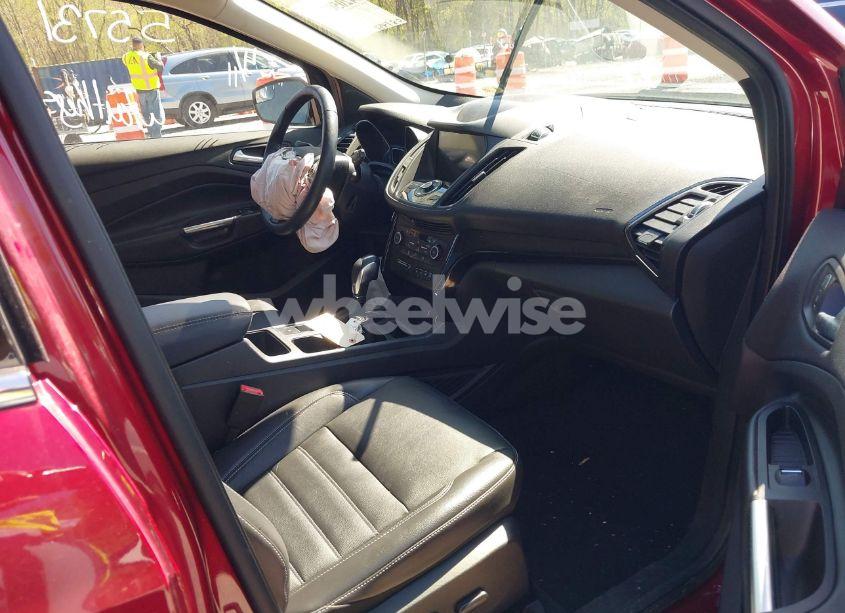 Photo 5 of 2019 Ford Escape TITANIUM (VIN 1FMCU9J9XKUC23513)