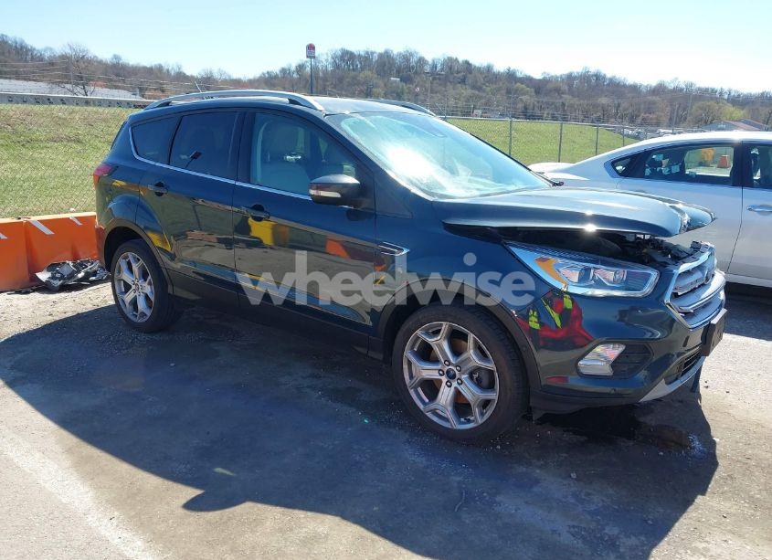 2019 Ford Escape TITANIUM (VIN 1FMCU9J9XKUC26167) main photo