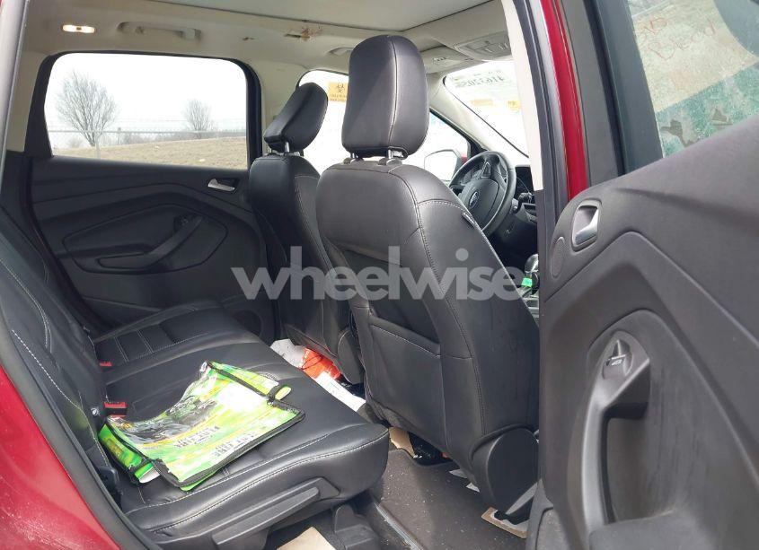 Photo 8 of 2019 Ford Escape TITANIUM (VIN 1FMCU9J9XKUC37122)