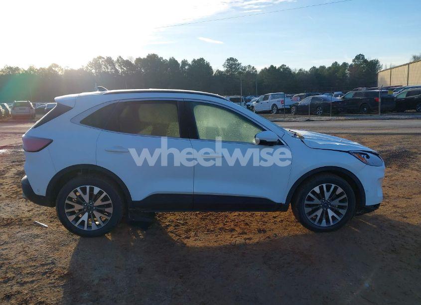 Photo 13 of 2020 Ford Escape TITANIUM (VIN 1FMCU9J9XLUA05881)