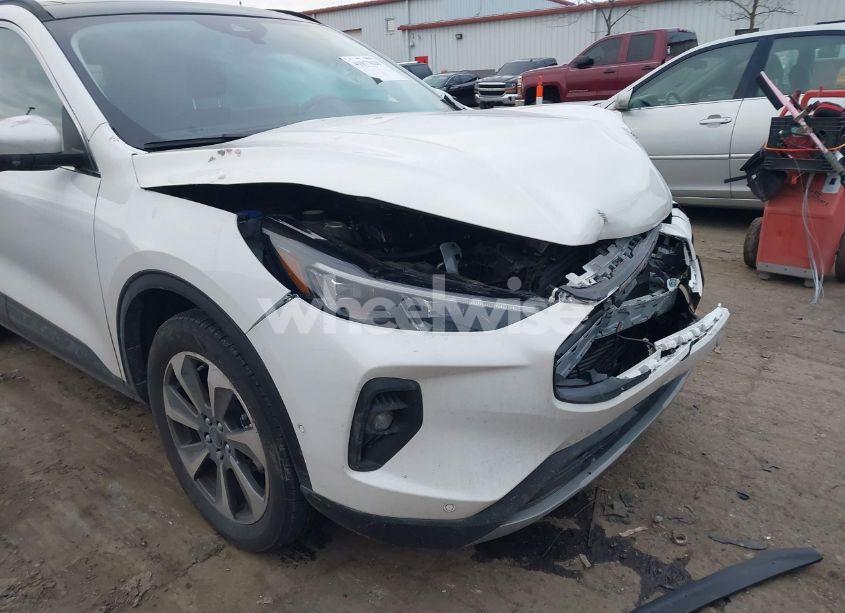 Photo 6 of 2024 Ford Escape PLATINUM (VIN 1FMCU9JA2RUA09782)