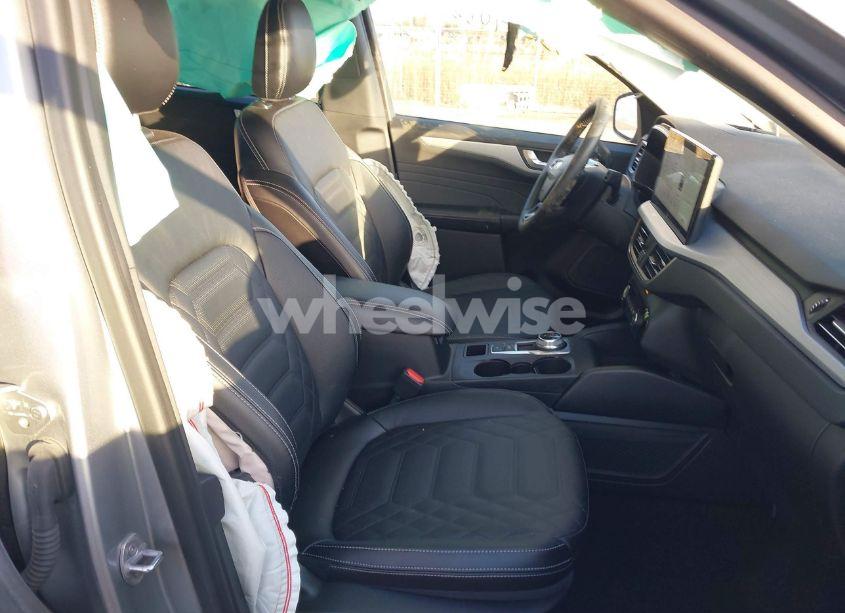 Photo 5 of 2023 Ford Escape PLATINUM (VIN 1FMCU9JA3PUA71771)