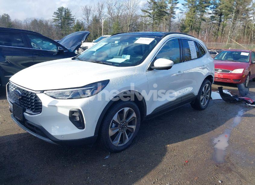 Photo 2 of 2024 Ford Escape PLATINUM (VIN 1FMCU9JA4RUB23797)