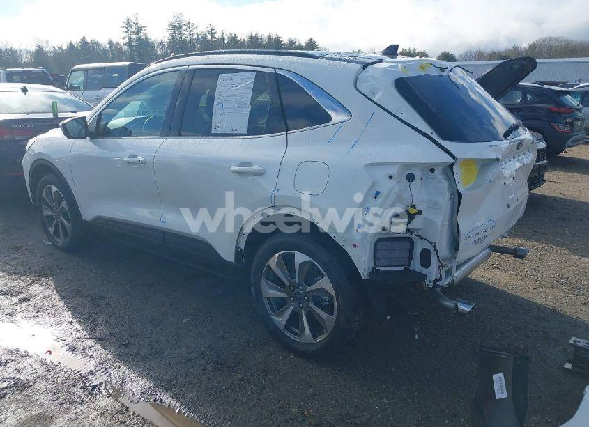 Photo 3 of 2024 Ford Escape PLATINUM (VIN 1FMCU9JA4RUB23797)