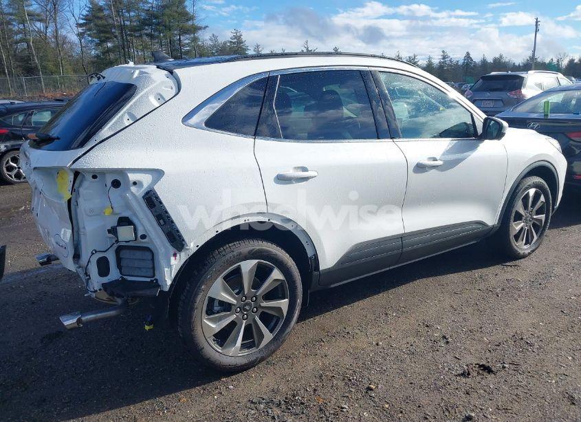 Photo 4 of 2024 Ford Escape PLATINUM (VIN 1FMCU9JA4RUB23797)