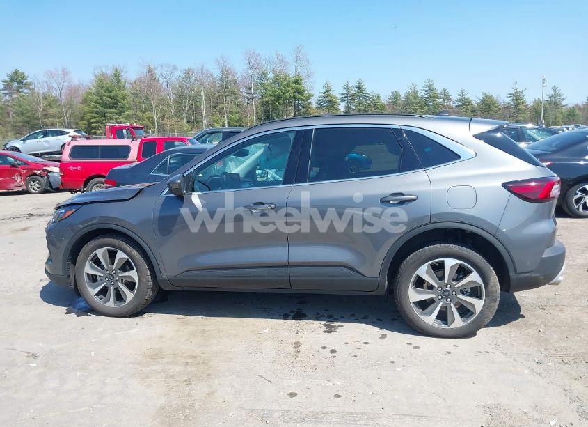 Photo 14 of 2024 Ford Escape PLATINUM (VIN 1FMCU9JA5RUA93063)