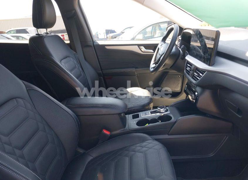 Photo 5 of 2024 Ford Escape PLATINUM (VIN 1FMCU9JA5RUA93063)