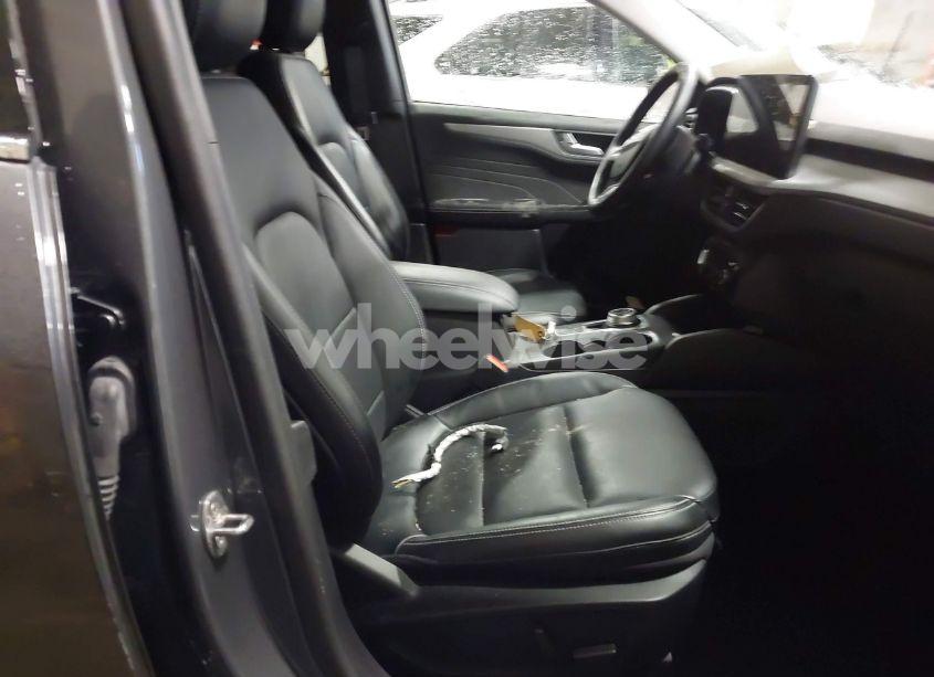 Photo 5 of 2023 Ford Escape PLATINUM (VIN 1FMCU9JA6PUB02334)