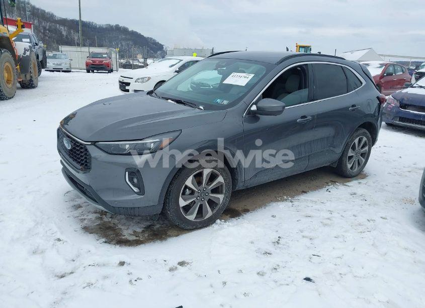 Photo 2 of 2023 Ford Escape PLATINUM (VIN 1FMCU9JA7PUA71563)