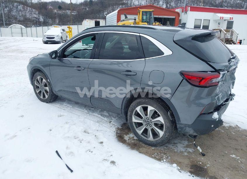 Photo 3 of 2023 Ford Escape PLATINUM (VIN 1FMCU9JA7PUA71563)