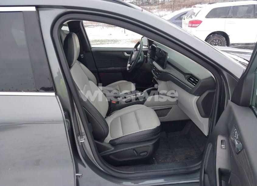 Photo 5 of 2023 Ford Escape PLATINUM (VIN 1FMCU9JA7PUA71563)
