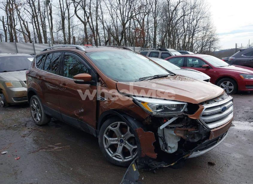 2017 Ford Escape TITANIUM (VIN 1FMCU9JD2HUA00136) main photo