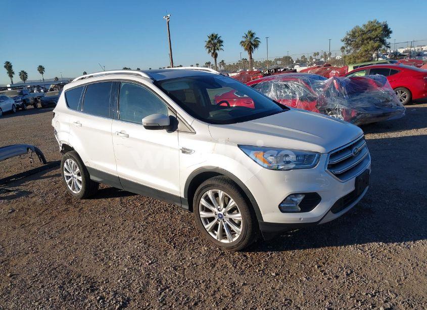 2017 Ford Escape TITANIUM (VIN 1FMCU9JD2HUC75361) main photo
