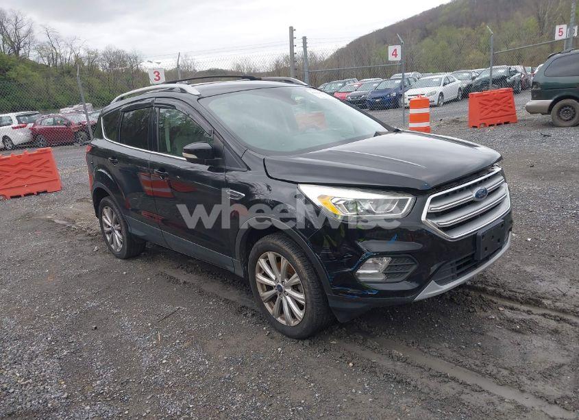 2017 Ford Escape TITANIUM (VIN 1FMCU9JD2HUC83508) main photo