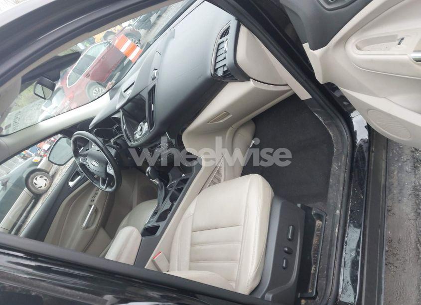 Photo 5 of 2017 Ford Escape TITANIUM (VIN 1FMCU9JD2HUC83508)