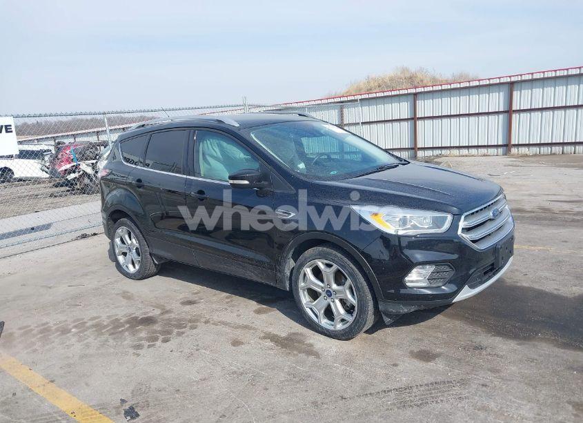 2017 Ford Escape TITANIUM (VIN 1FMCU9JD3HUB40552) main photo