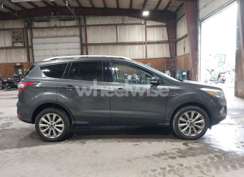 Photo 13 of 2017 Ford Escape TITANIUM (VIN 1FMCU9JD4HUB07866)