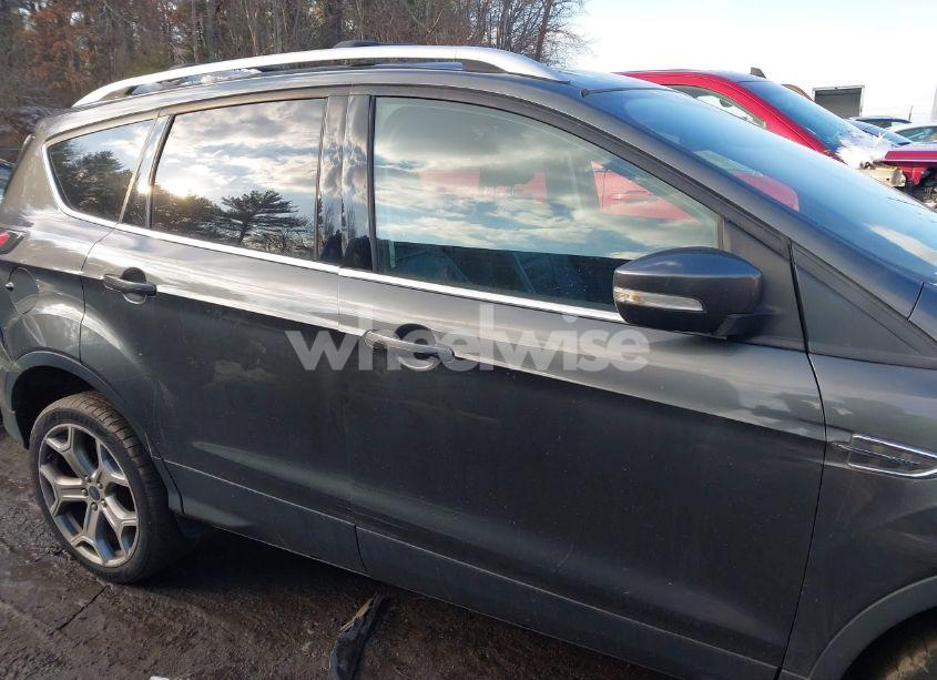 Photo 13 of 2017 Ford Escape TITANIUM (VIN 1FMCU9JD5HUA07453)