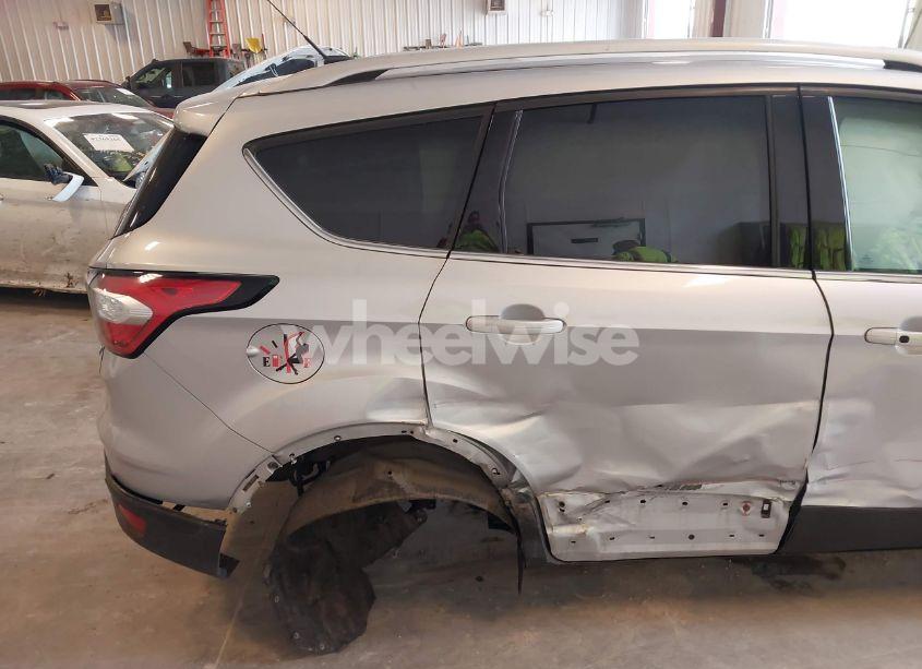 Photo 6 of 2017 Ford Escape TITANIUM (VIN 1FMCU9JD5HUD32944)