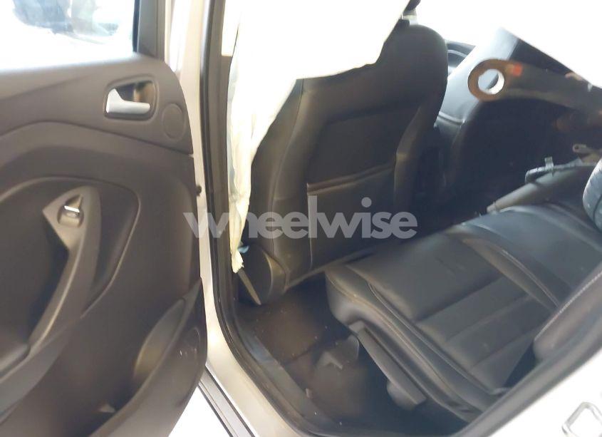 Photo 8 of 2017 Ford Escape TITANIUM (VIN 1FMCU9JD5HUD32944)