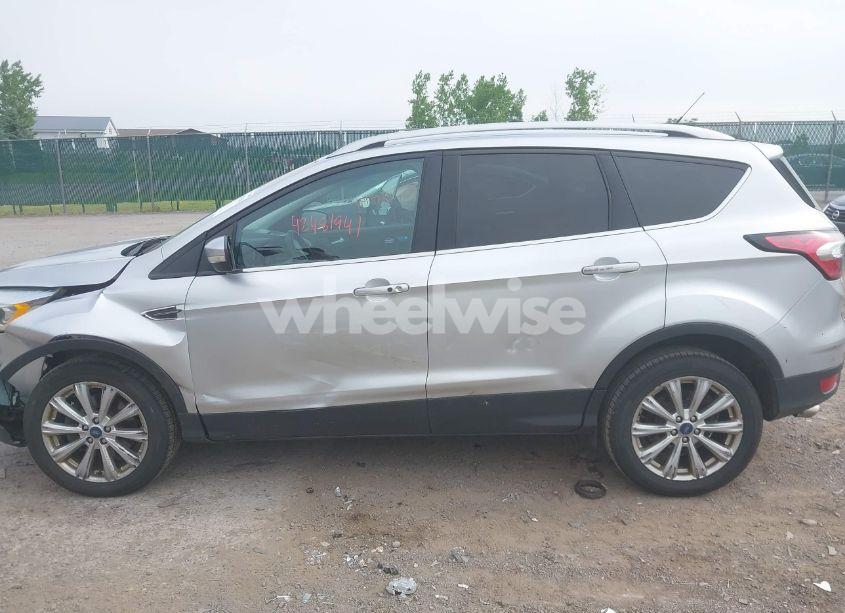 Photo 14 of 2017 Ford Escape TITANIUM (VIN 1FMCU9JD7HUB87034)