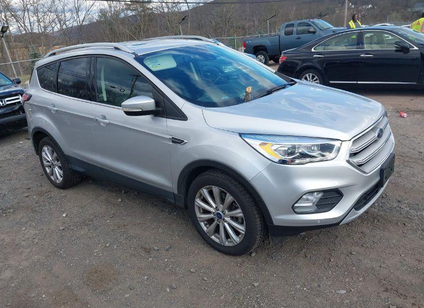 2017 Ford Escape TITANIUM (VIN 1FMCU9JD7HUD32878) main photo
