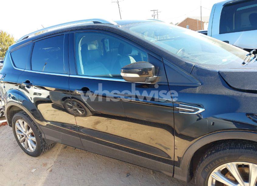 Photo 13 of 2017 Ford Escape TITANIUM (VIN 1FMCU9JD7HUE51160)