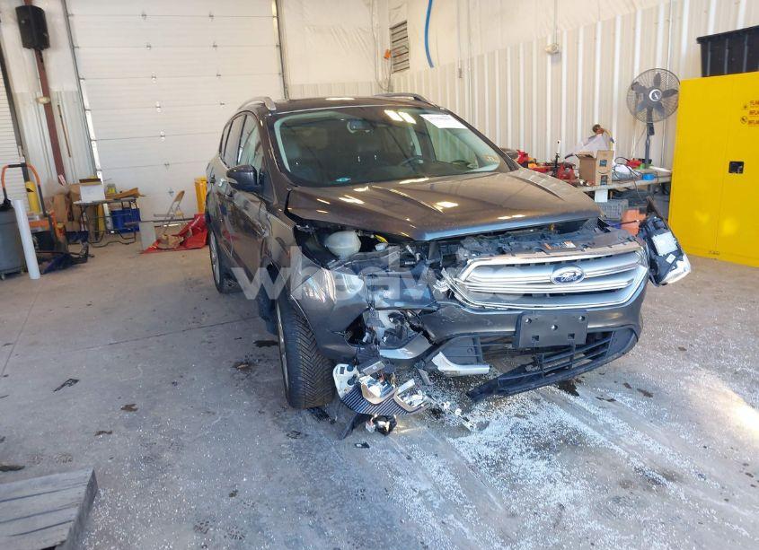 2017 Ford Escape TITANIUM (VIN 1FMCU9JD8HUD14907) main photo