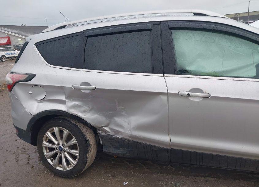 Photo 6 of 2017 Ford Escape TITANIUM (VIN 1FMCU9JDXHUA37161)