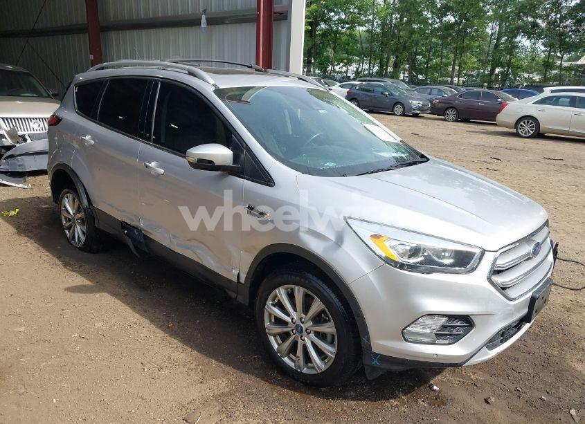 2017 Ford Escape TITANIUM (VIN 1FMCU9JDXHUD70895) main photo